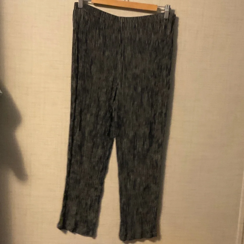 Chic Women's Black and Gray Jacket - Picture 8 of 10